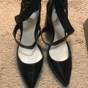 BRAND NEW NINE WEST HEELS